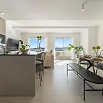 Sea View In - Oceana Gardens - 3 Bedrooms شقة